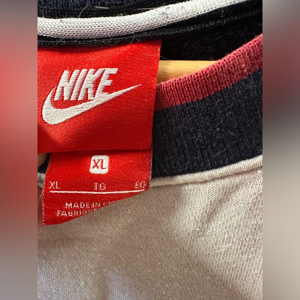 Older Nike Shirt - Picture 3 of 5